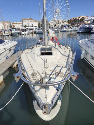 Agde Sailboat Kelt Marine vannes Kelt 8 alt tag text