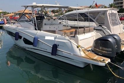 Location Bateau à moteur Jeanneau Cap Camarat 10.5 Wa Valras-Plage