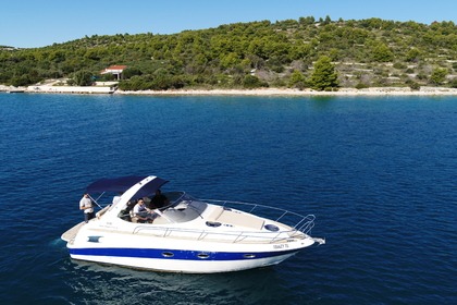 Rental Motorboat Bavaria Bavaria 300 Sport Trogir
