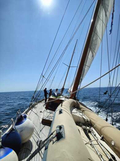 La Trinité-sur-Mer Sailboat Sangermani Laurent-Giles alt tag text