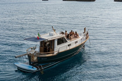 Hire Motorboat Menorquin 110 La Spezia