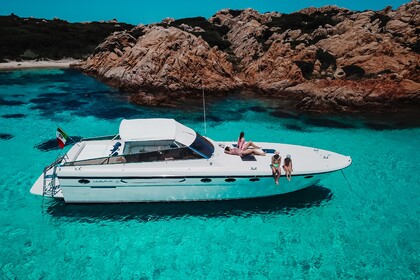 Charter Motorboat Cantieri Navali Roma Itama 50 Olbia