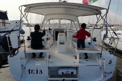 Noleggio Barca a vela BENETEAU OCEANIS 35.1 Carloforte