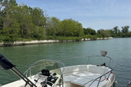 Verhuur Motorboot Saver 690 Open Venetië