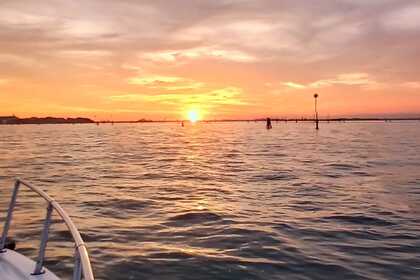 Rental Motorboat Aquabat Bahia 20 Venice