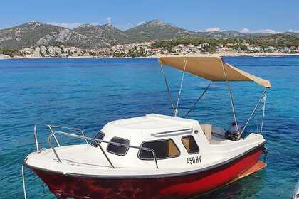 Charter Motorboat Arta Vela Hvar