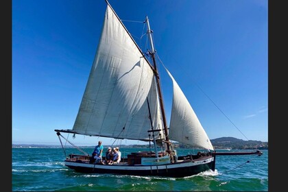 Alquiler Velero Galeón de madera La Coruña