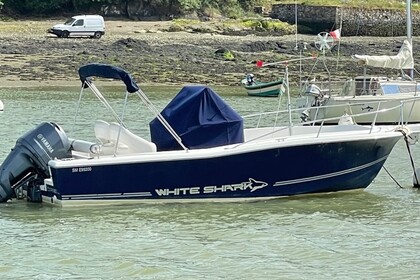 Location Bateau à moteur White Shark 225 Dinard