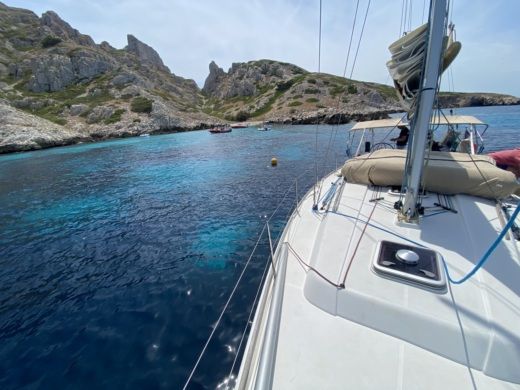 Marselha Sailboat Dufour 375 Grand Large Camargue. ( version performance ) alt tag text