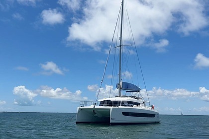 Location Catamaran Catana Group Bali 4.4 - 4 + 1 cab. Marsh Harbour