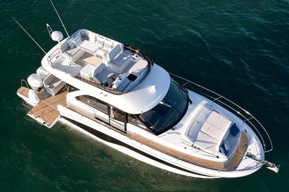 Charter Motorboat Beneteau Antares 12 metri inclusi a bordo the  water games Porto Rotondo