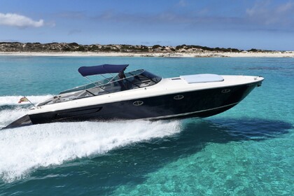 Hire Motorboat Itama 40 Saint-Jean-Cap-Ferrat