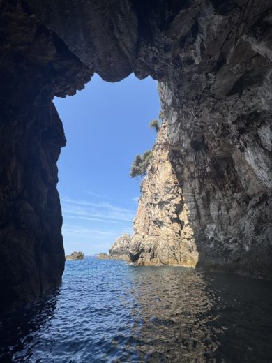 Dubrovnik Motorboat ELAN 18 CC alt tag text