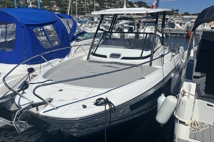 Location Bateau à moteur Jeanneau Cap Camarat 7.5 Wa Les Issambres