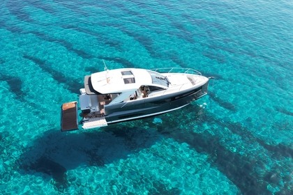 Hire Motorboat Jeanneau db43 Santa Eulalia del Río