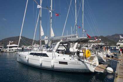 Charter Sailboat Bavaria Oceanis 41.1 Göcek