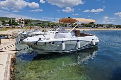 Noleggio Barca a motore Jeanneau Cap Camarat 6.5 CC San Cassiano