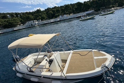 Rental Motorboat BETINA 500 Hvar