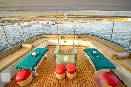 Чартер Моторная яхта Lagoon Lagoon 400 Шарм-эль-Шейх