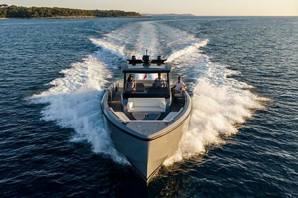 Location Bateau à moteur Vanquish 40 Grimaud