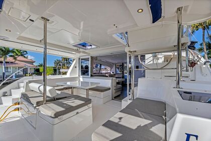 Location Catamaran Robertson & Caine Leopard 40 Porquerolles