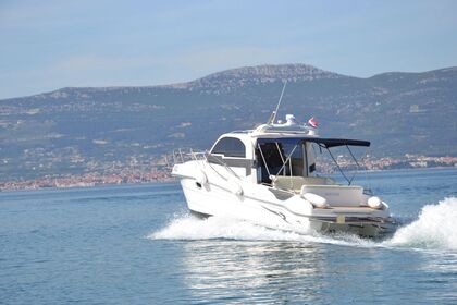 Charter Motorboat Instar Reful Elegance 30 Split