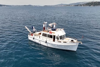 Rental Motorboat American Marine Grand banks 42 classic Toulon