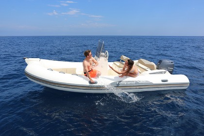 Hyra båt Båt utan licens  Capelli Tempest 570 Bisceglie