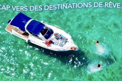 Rental Motorboat Jeanneau Cabin-Cruiser Bandol