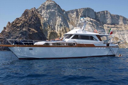 Noleggio Barca a motore cantieri di Pisa yacht Kitalpha yacht 15 Trapani