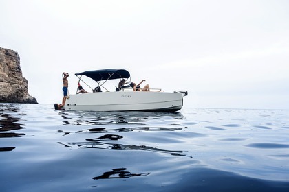Location Bateau à moteur NUVA YACHTS M6 CABIN Fornells