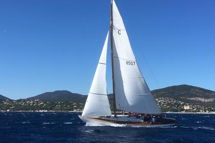 Miete Segelboot Nicolas Potter Cal 32 Marseille