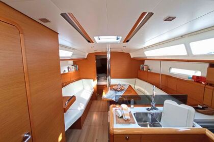 Ενοικίαση Ιστιοπλοϊκό σκάφος  Sun Odyssey 379 - Λευκάδα