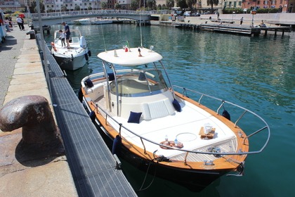 Noleggio Barca a motore Venere Venere 28 flash Savona