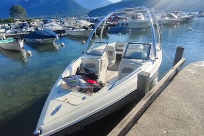 Location Bateau à moteur STRINGRAY 200LS Annecy