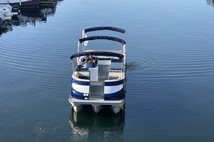 Location Bateau à moteur Swiss Boat Starlounger 8,5 16e Arrondissement de Paris