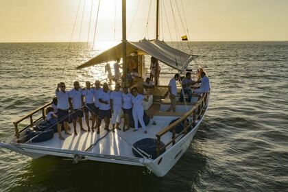 Charter Catamaran Custom Special Cartagena