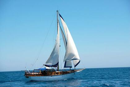 Verhuur Zeilboot Taylor Made Wooden Traditional Motorsailer Agios Nikolaos