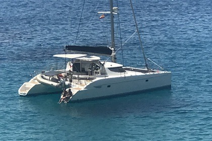 Alquiler Catamarán fontaine pajot lavezzi 40 Santa Margarida