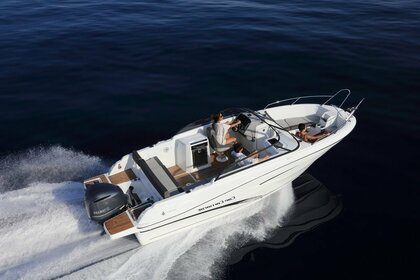 Charter Motorboat Jeanneau Cap Camarat 7.5 Br Beaulieu-sur-Mer