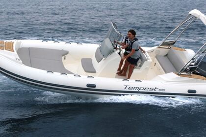 Miete Motorboot Capelli Capelli Tempest 700 Antibes