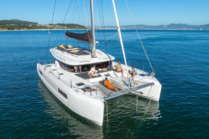 Charter Catamaran  Lagoon 43 Furnari