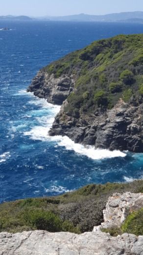 Toulon Sailboat Beneteau Oceanis 40 alt tag text