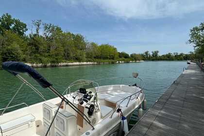 Miete Motorboot Saver 690 Open Venedig