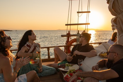 Rental Motorboat Traditional Athenian Cruiser Athens