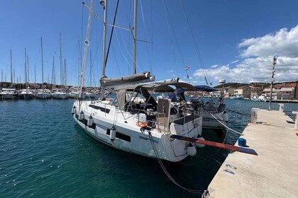 Rental Sailboat Dufour Yachts Dufour 41 Murter
