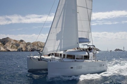 Charter Catamaran Lagoon 400s Paros