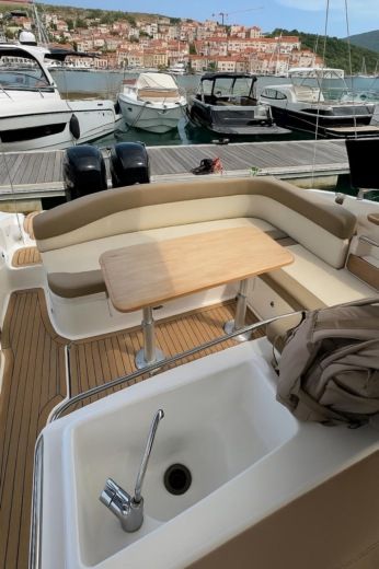 Motorboat Capelli 28WA boat plan