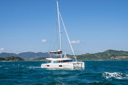 Charter Catamaran LAGOON Lagoon 42 - 4Cab/4Hd Phuket