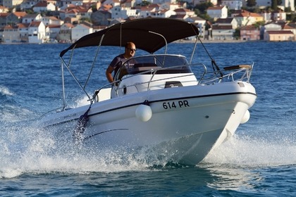Charter Motorboat Ranieri Shadow 22 Kali, Croatia